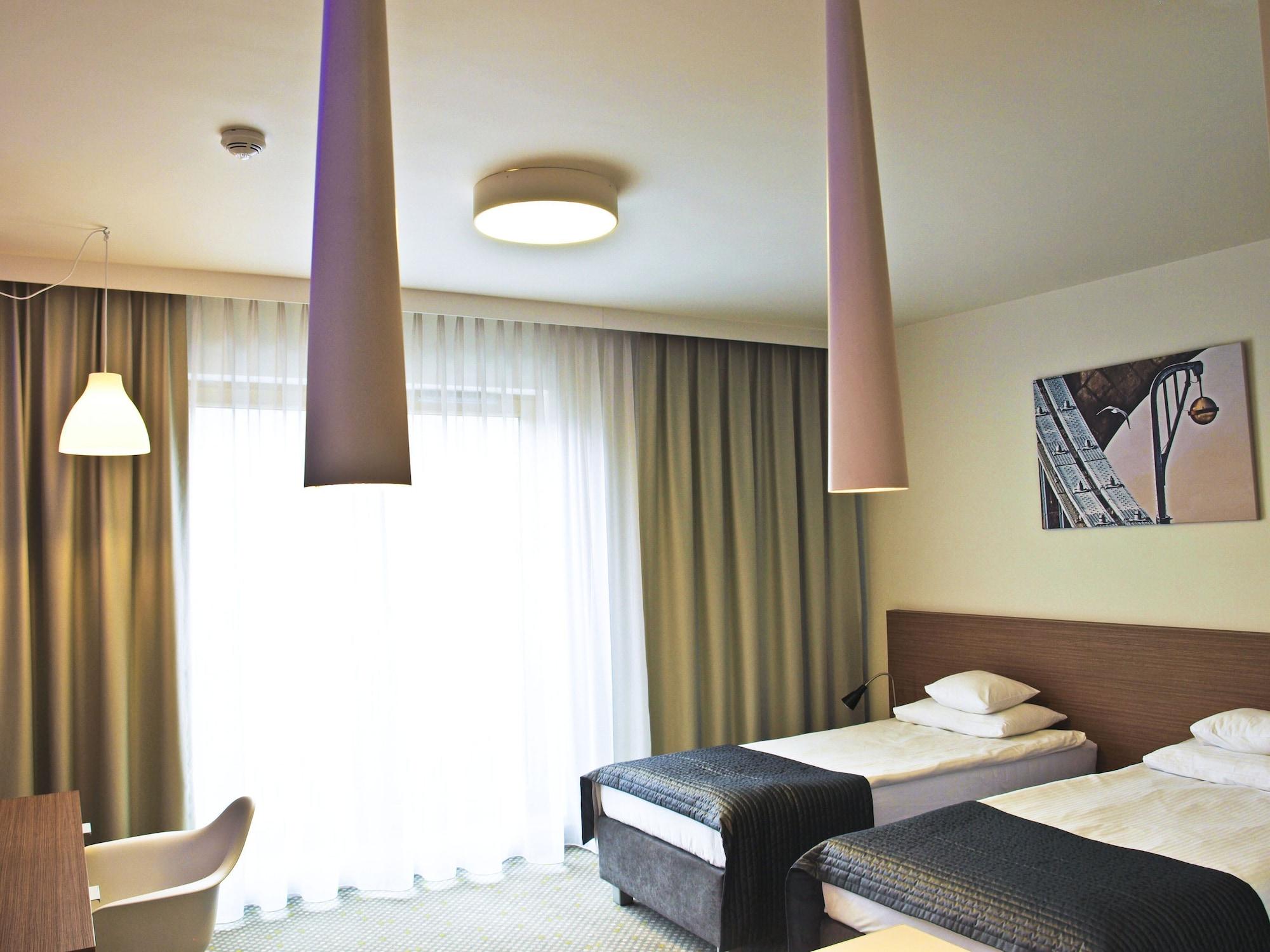 Aparthotel Invite Breslavia Exterior foto